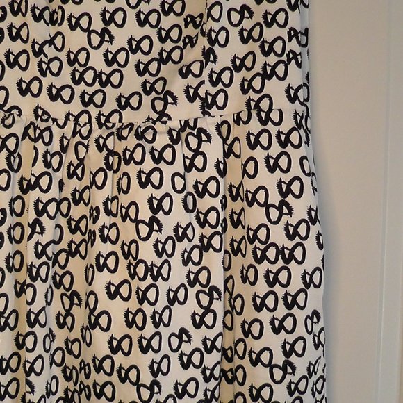 White Dress - Picture 2 of 3